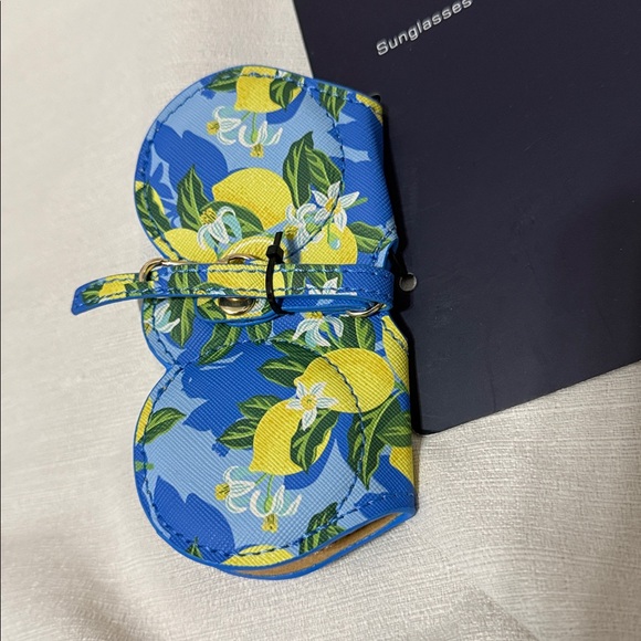 French Connection Blue and Yellow Sunglasses & Hat Holder Set - Picture 3 of 7